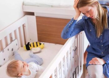 Når fædre sover tungt: En fars udfordringer med en nyfødt