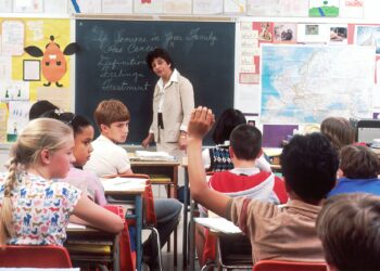 Den Skandaleomspundne Navn: En Lærers Mareridt