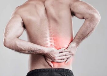 Læge advarer: Dette er 4 almindelige årsager til smerter i højre side af kroppen